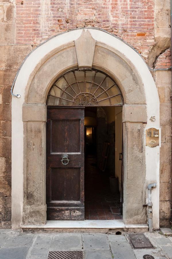 Апартаменти Hostly - Garden House Near The Tower - Historical House With Private Garden Піза Екстер'єр фото